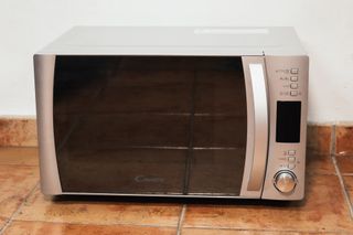 Microondas Candy CMG 25GDSS