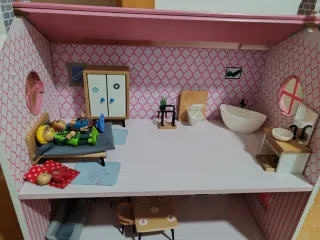 Casa de muñecas rosa Lidl