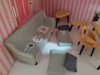 Casa de muñecas rosa Lidl