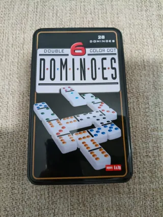 Domino 28 piezas caja metálica