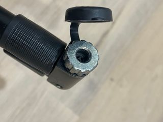 Bomba de aire Brompton tipo antiguo.