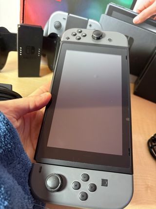 Nintendo Switch en su caja original