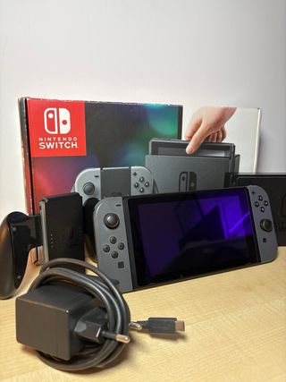 Nintendo Switch en su caja original