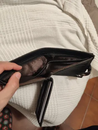 Dos Carteras Tommy Hilfiger e Inside Azul y Turqu