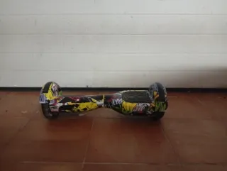 Hoverboard con diseño de cómic
