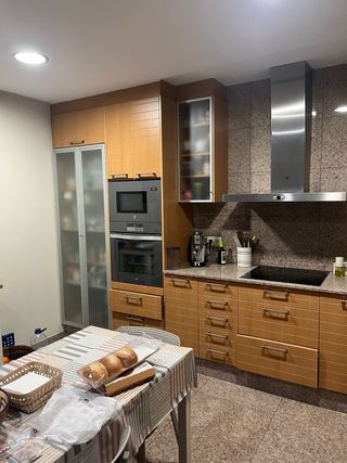 Muebles de cocina madera y cristal