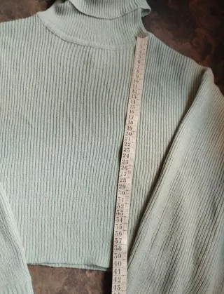 Jersey H&M verde salvia cuello alto XS