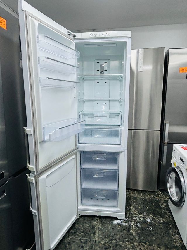 Nevera Hotpoint Blanca