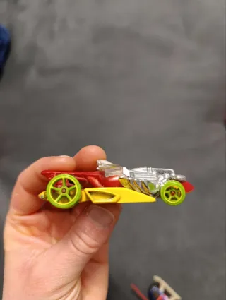Hot Wheels Draggin Tail