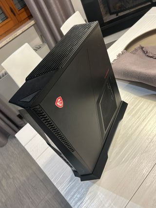 PC MSI Nero con LED - Alimentazione da aggiustare