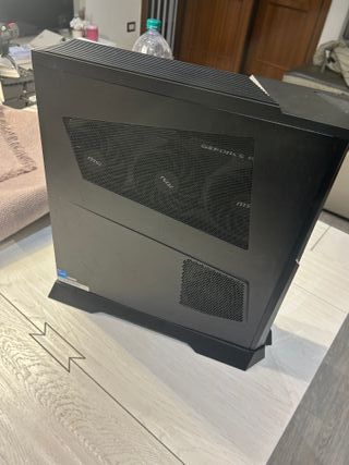 PC MSI Nero con LED - Alimentazione da aggiustare