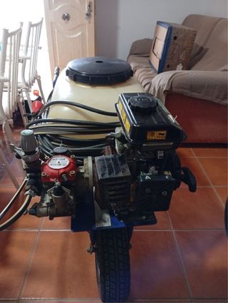 Carretilla fumigadora con motor