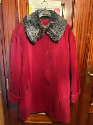Abrigo señora con cuello de pelo