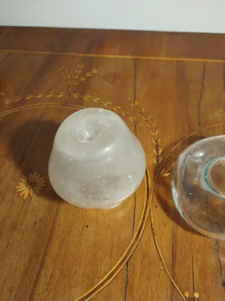 Juego de 2 botellas de cristal antiguas