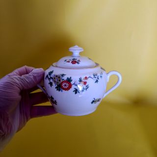 Azucarero de porcelana con flores