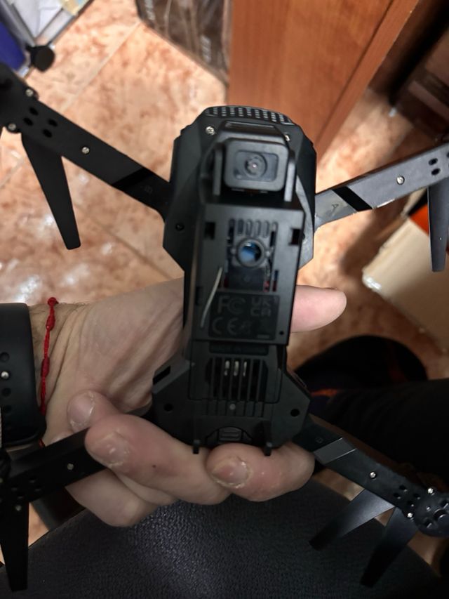 Dron Plegable Negro con Control Remoto