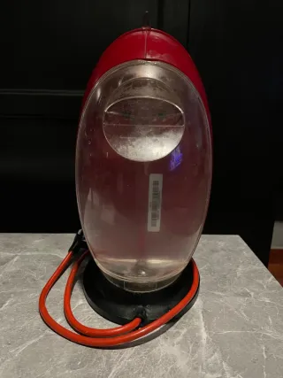 Cafetera Dolce Gusto DeLonghi Roja