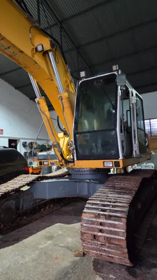 Excavadora Liebherr
