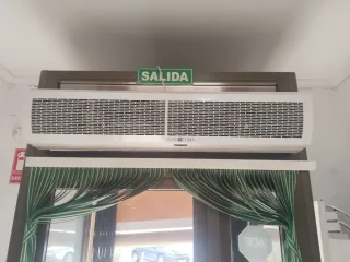 Cortina de aire metal y plástico