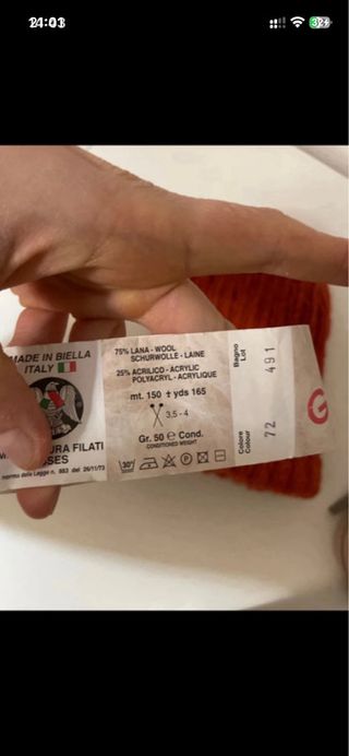 Cappello fatto a mano arancione