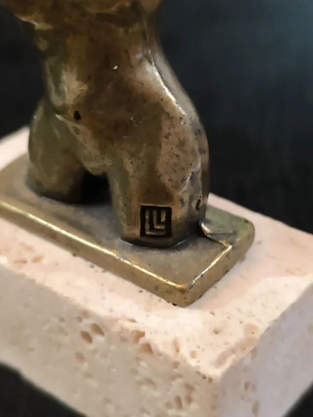 Figura bronce Luis Llongueras torso mujer