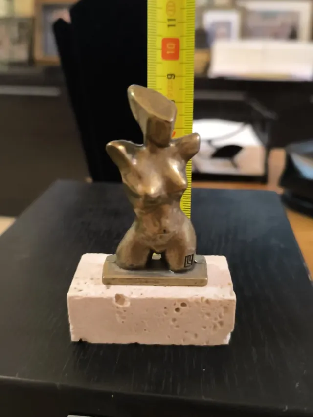 Figura bronce Luis Llongueras torso mujer