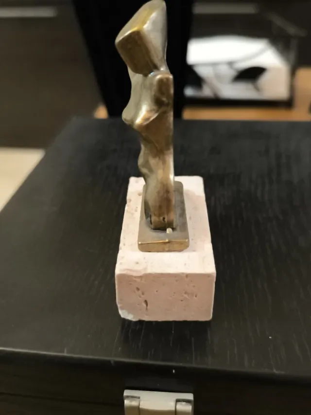 Figura bronce Luis Llongueras torso mujer