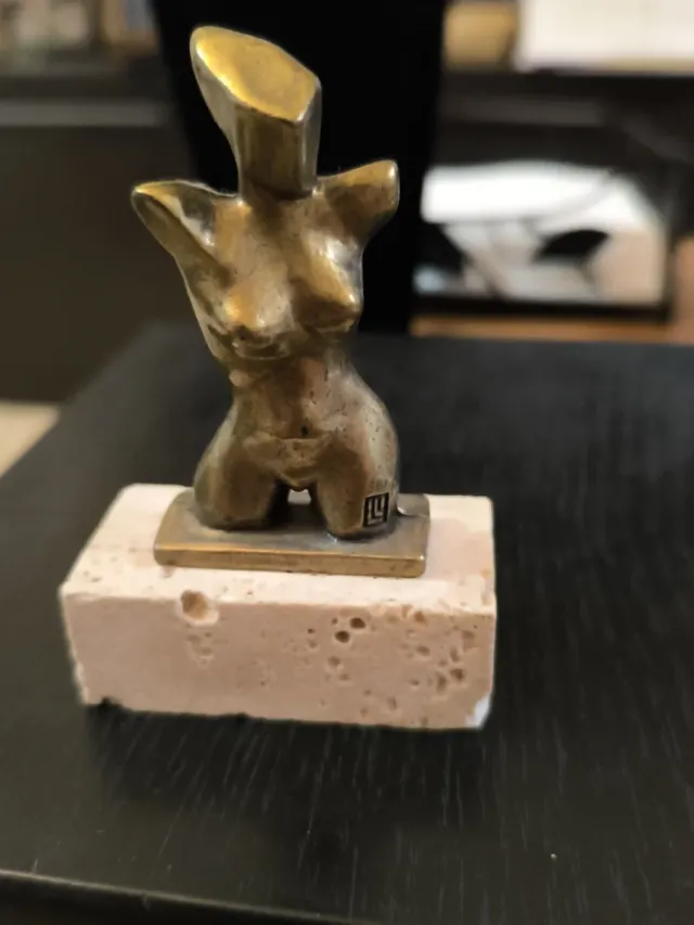 Figura bronce Luis Llongueras torso mujer