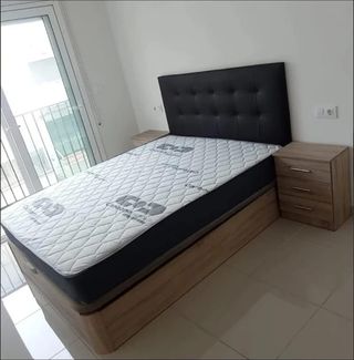 Liquidación:canapés y colchones armarios y sofas