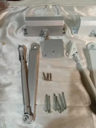 Chiudiporta idraulico nero