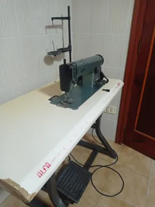 Máquina de coser industrial Alfa