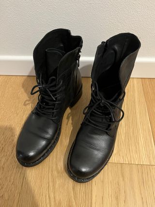 Stivaletti donna neri con lacci