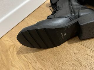 Stivaletti donna neri con lacci