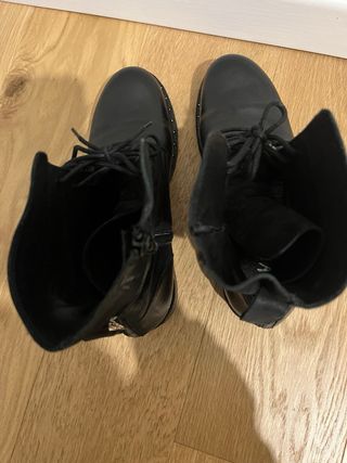 Stivaletti donna neri con lacci