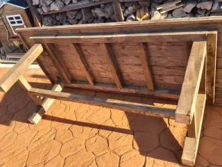 Mesa de madera rústica