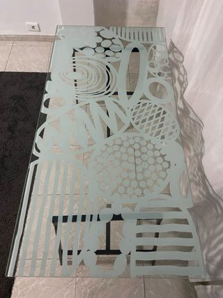 Mesa escritorio cristal con caballetes metálicos