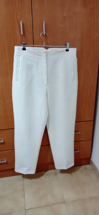 Pantalón blanco elegante