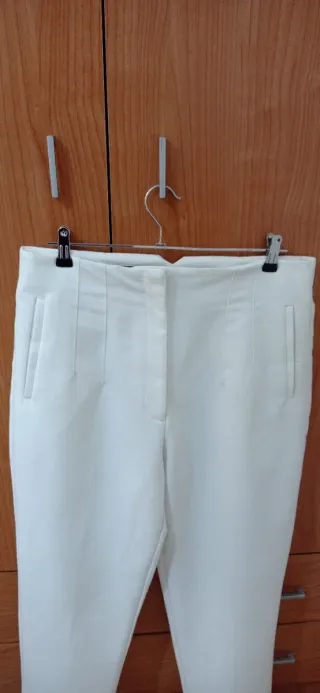 Pantalón blanco elegante
