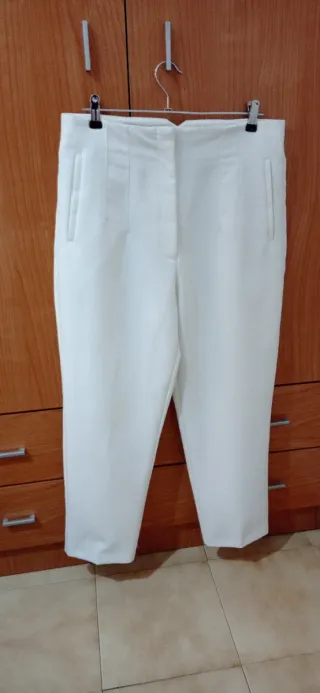Pantalón blanco elegante