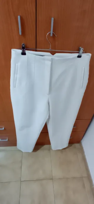 Pantalón blanco elegante