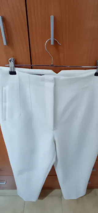 Pantalón blanco elegante