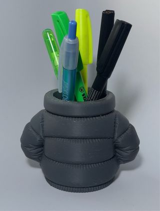 Porta lápices estilo puffer gris