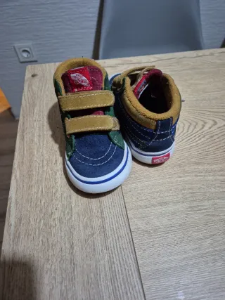 Vans niño azul y verde. Talla 22