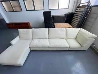 Sofá de tela de alta calidad el color beige