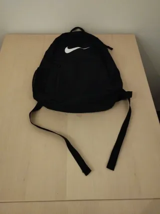 Mochila Nike Negra leed la descripción