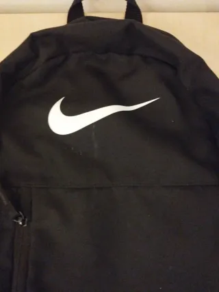 Mochila Nike Negra leed la descripción