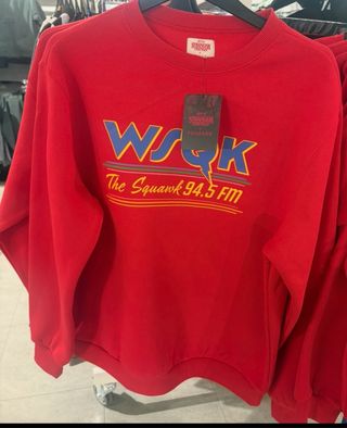 Sudadera WSQK Stranger Things Primark Roja.