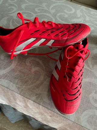 Zapatillas Adidas Predator Rojas