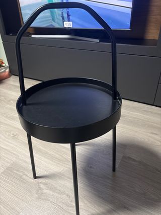 Mesa auxiliar negra Ikea