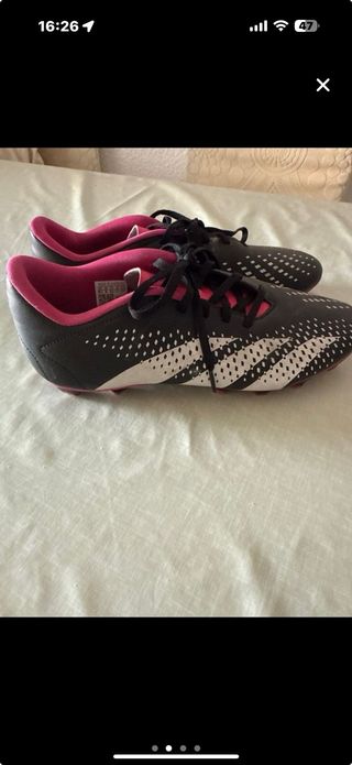 Zapatillas Adidas Fútbol Negras y Rosas